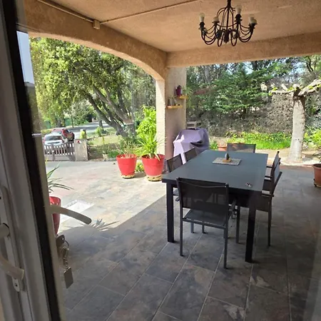 Entire Ground Floor In Beautiful Saint-Raphael (Var)
