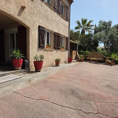 Entire Ground Floor In Beautiful Saint-Raphael (Var)