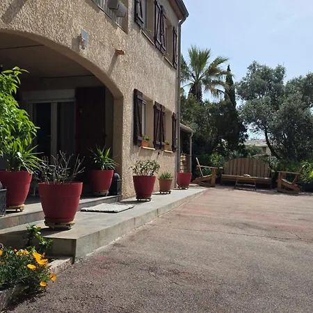 Сasa de vacaciones Entire Ground Floor In Beautiful *