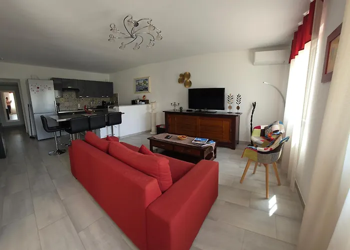 Сasa de vacaciones Entire Ground Floor In Beautiful *