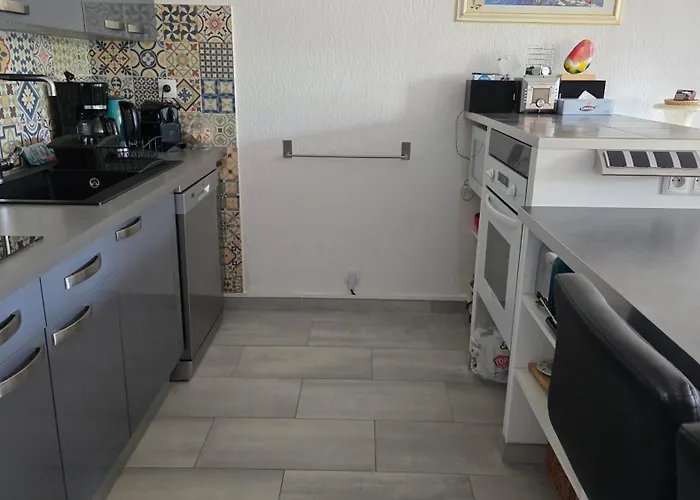 Dom wakacyjny Entire Ground Floor In Beautiful Saint-Raphaël