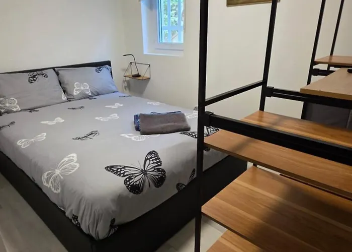 Сasa de vacaciones Entire Ground Floor In Beautiful Saint-Raphaël